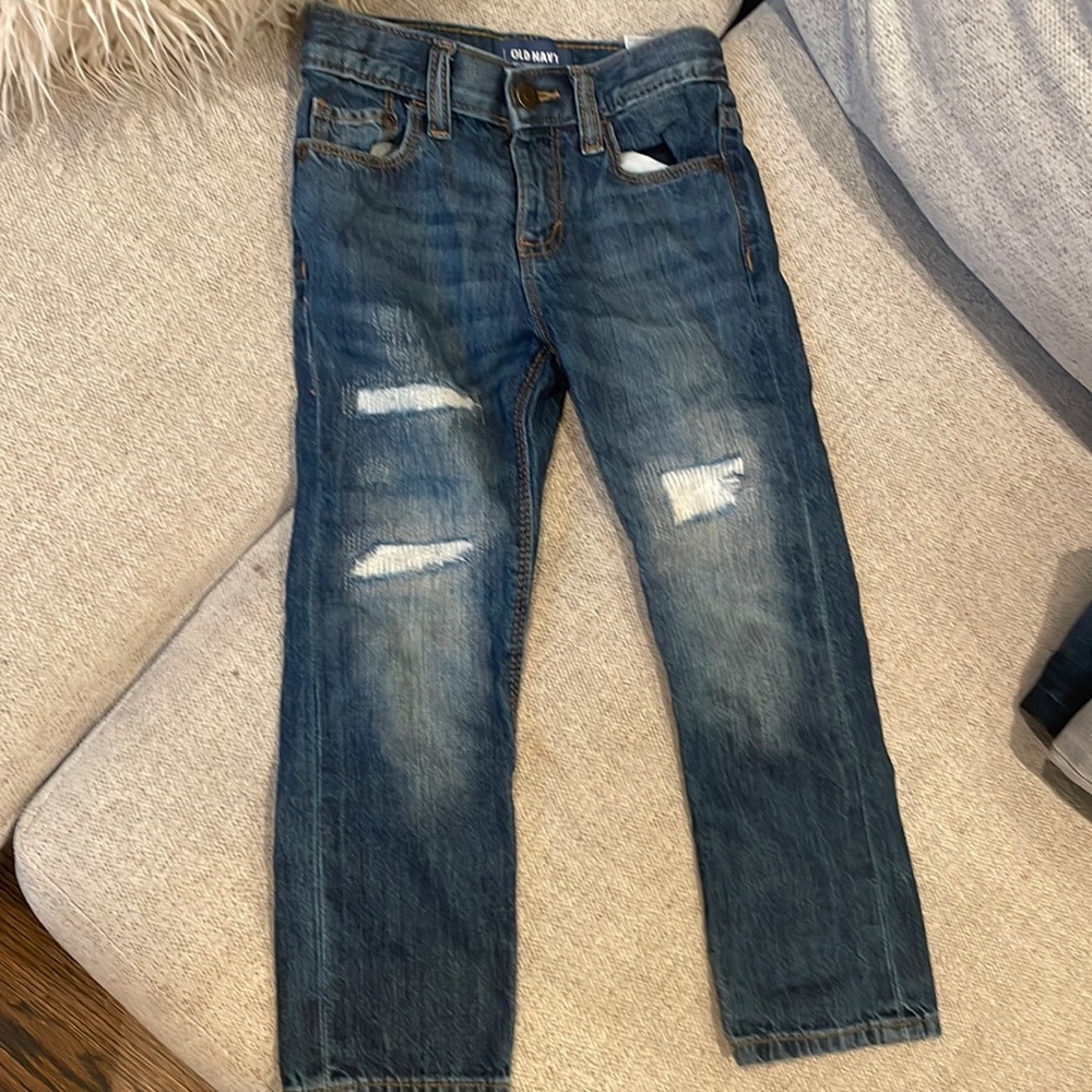 Old navy toddler denim worn once 3T ! Brand new condition